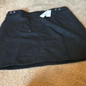 NWT skirt 19 inch waist.